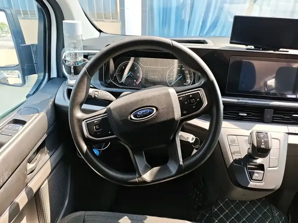 Ford Transit 2023 из CN, фото 10