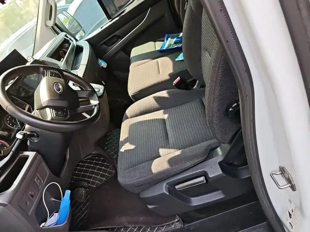 Ford Transit 2023 из CN, фото 6