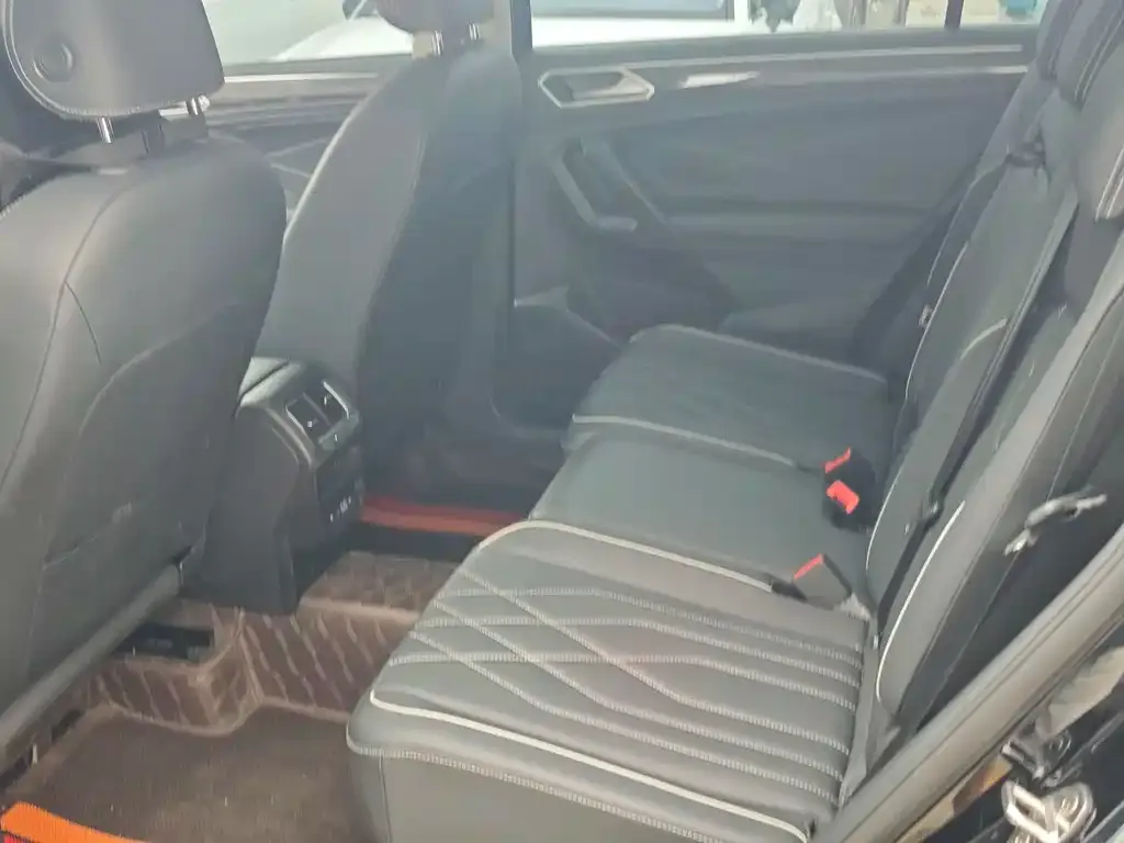 Volkswagen Tiguan L 2025 из CN, фото 2