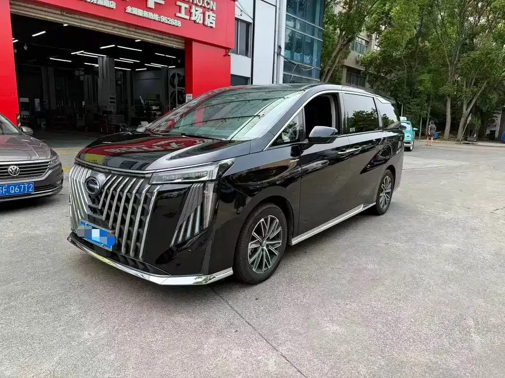GAC Motor Trumpchi M8 — фото 1