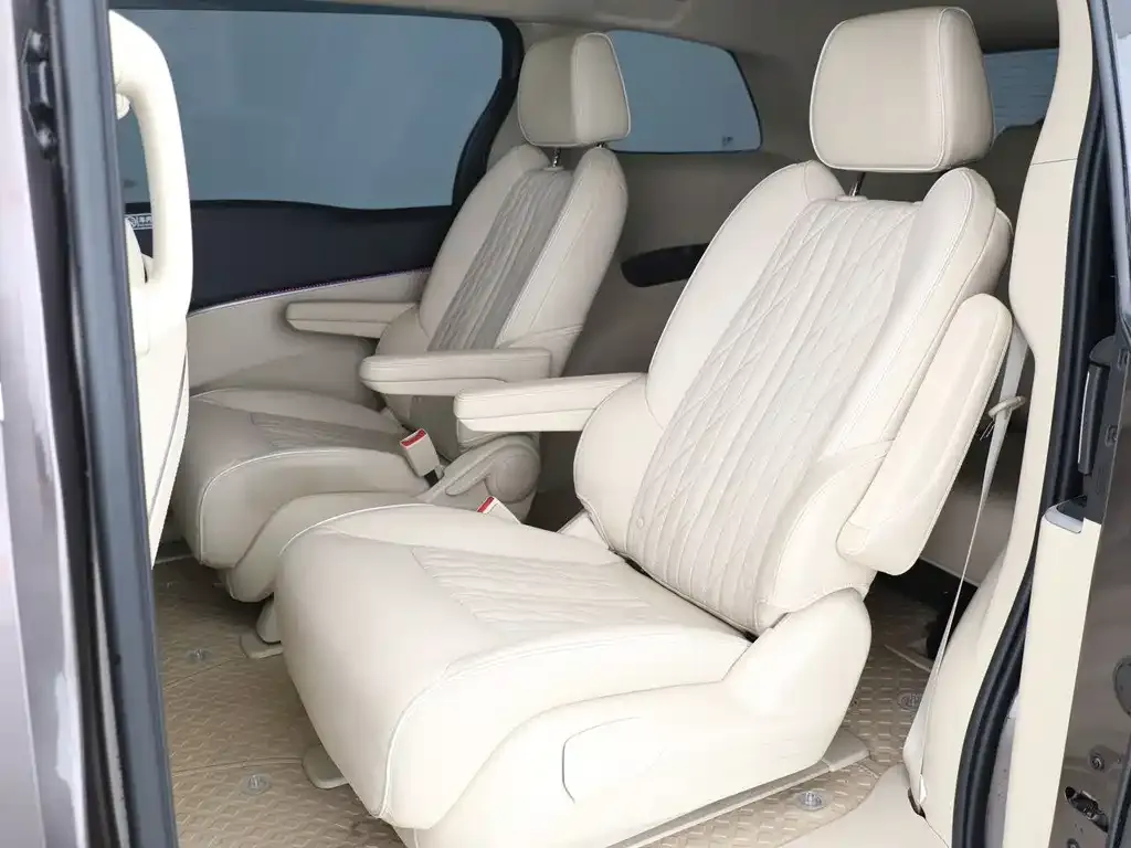 Buick GL8 2024 из CN, фото 7