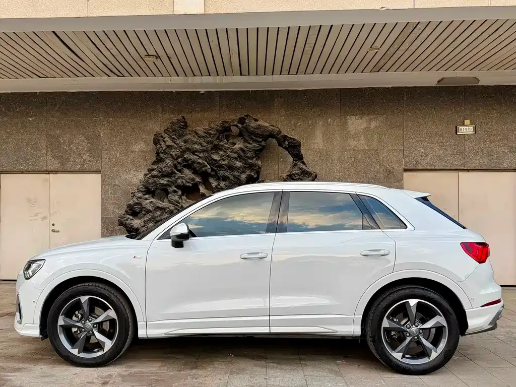 Audi Q3 2021 из CN, фото 8