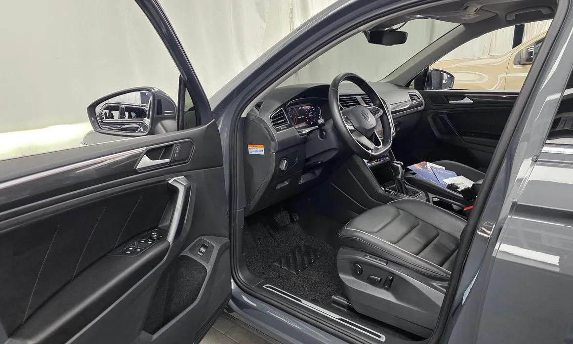 Volkswagen Tiguan — фото 4