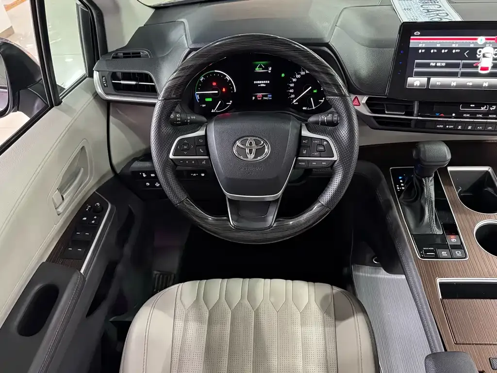 Toyota Sienna 2024 из CN, фото 10
