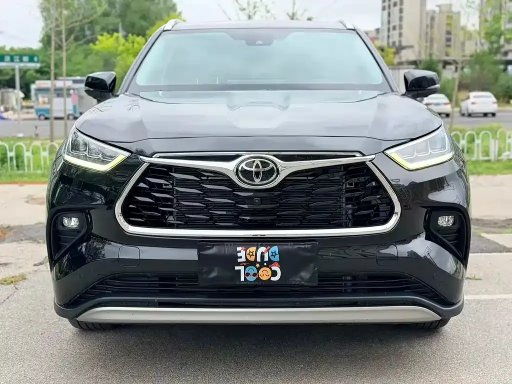 Toyota Highlander — фото 7
