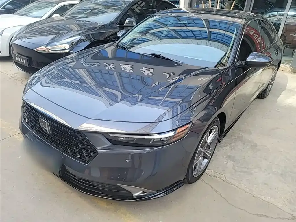 Honda Accord — фото 1