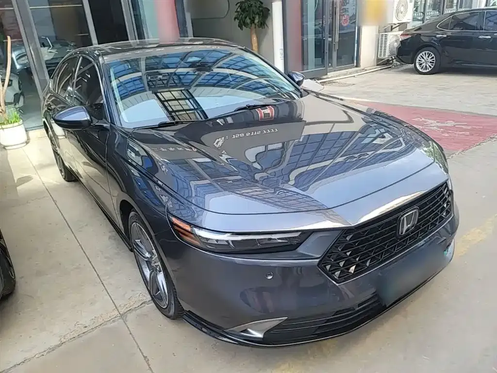 Honda Accord — фото 8
