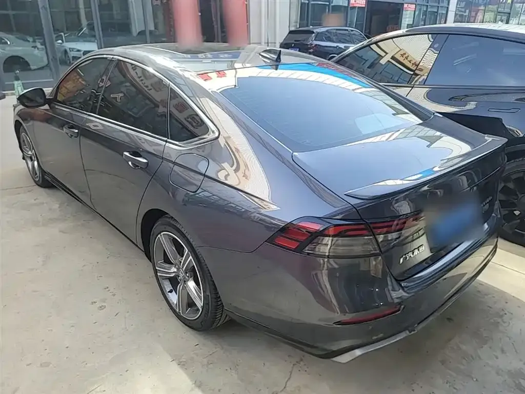 Honda Accord — фото 6