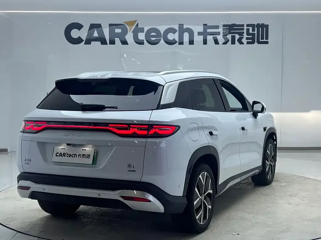 BYD L DM-i — фото 10