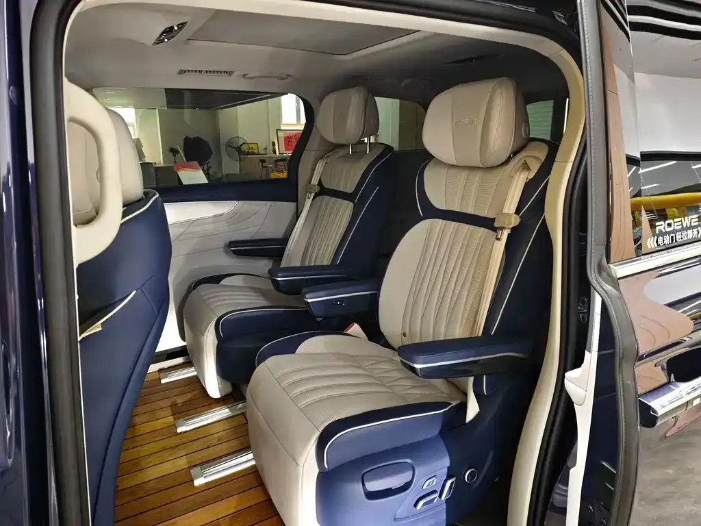 Roewe iMAX8 — фото 2