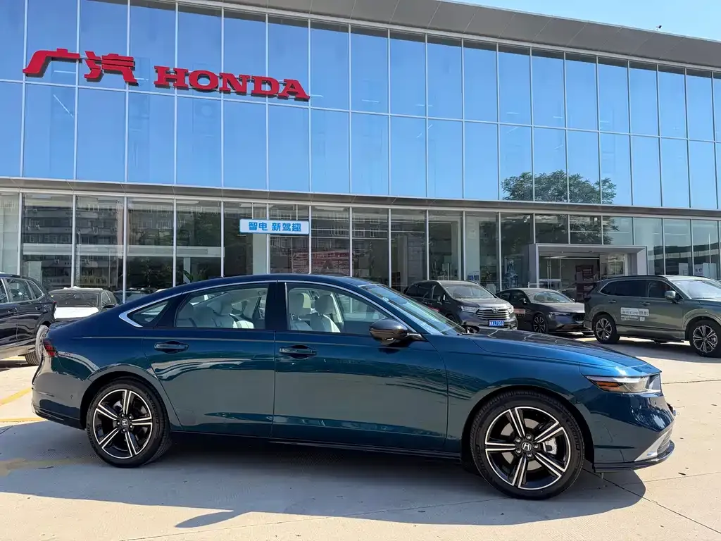 Honda Accord New Energy 2023 из CN, фото 9