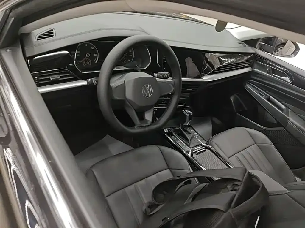 Volkswagen 帕萨特插电混动 — фото 6