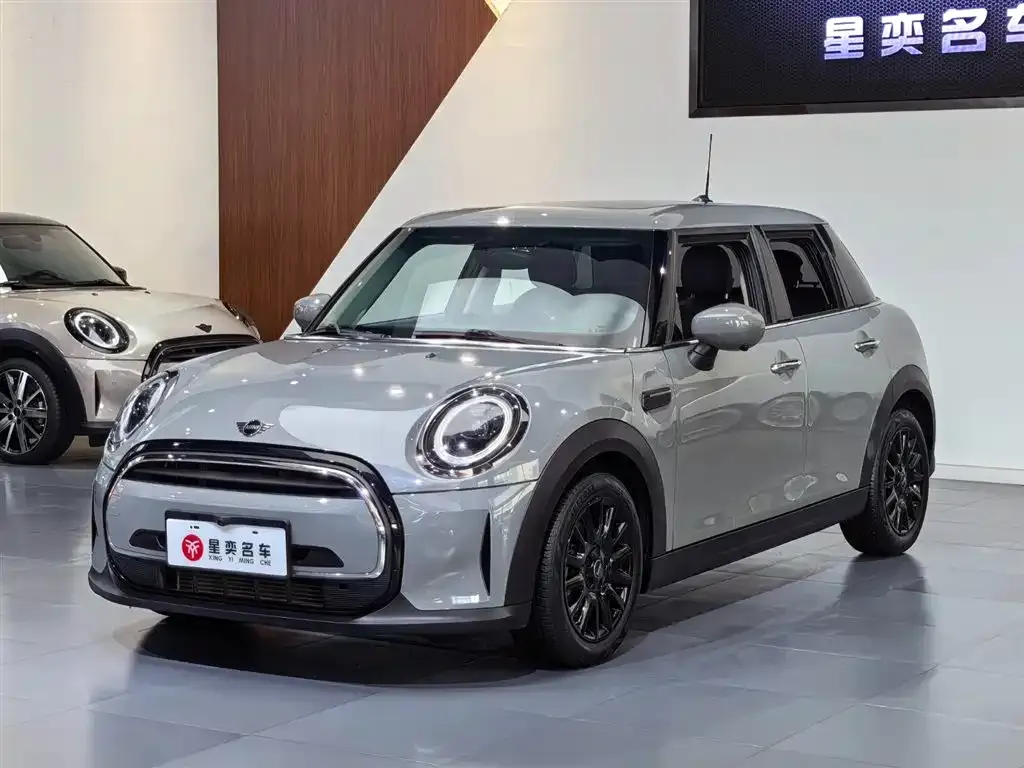 MINI Cooper (3-door)