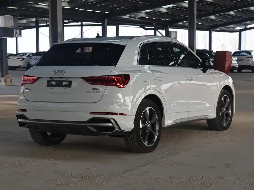 Audi Q3 — фото 4