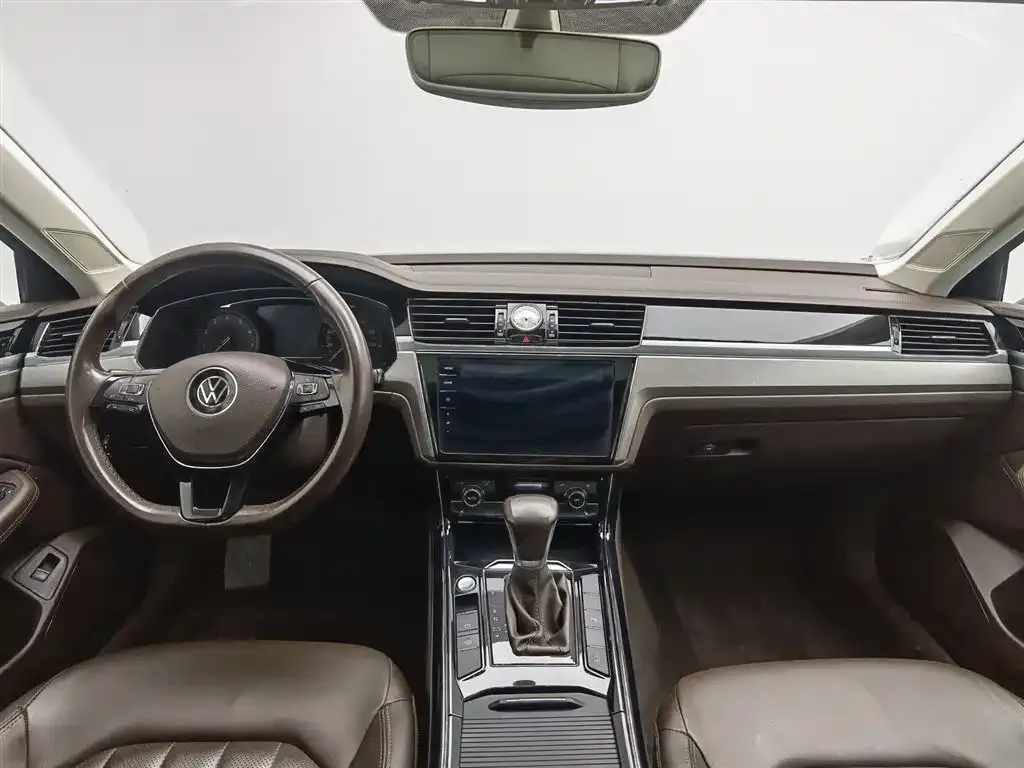 Volkswagen Phideon 2022 из CN, фото 4