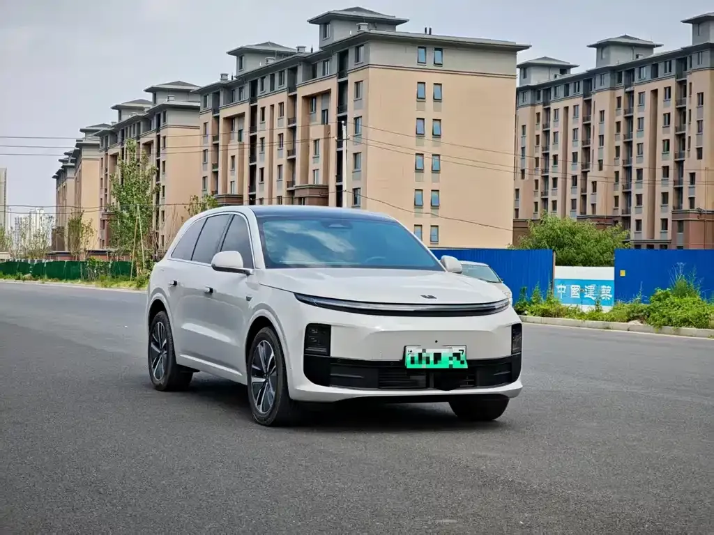 Li Auto L6