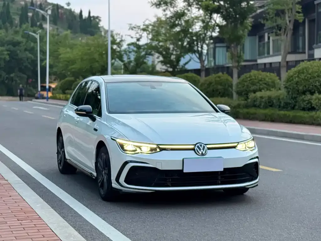 Volkswagen Golf — фото 5