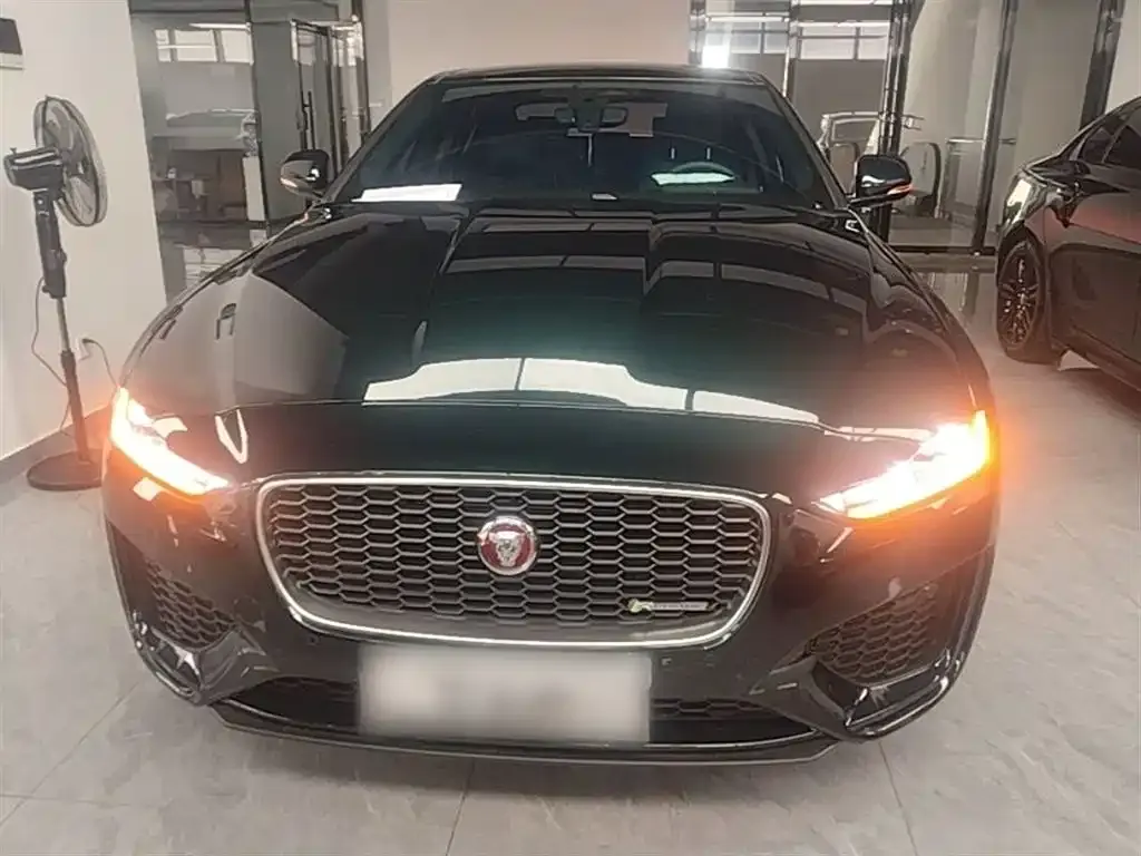 Jaguar XEL — фото 9