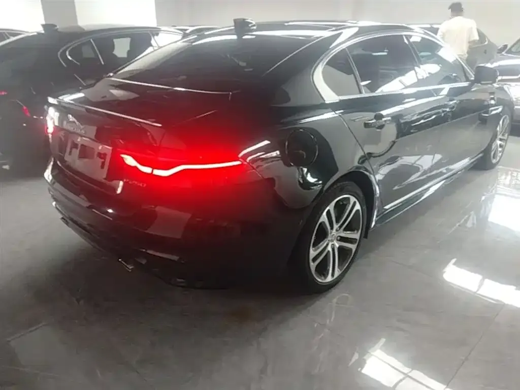 Jaguar XEL — фото 3