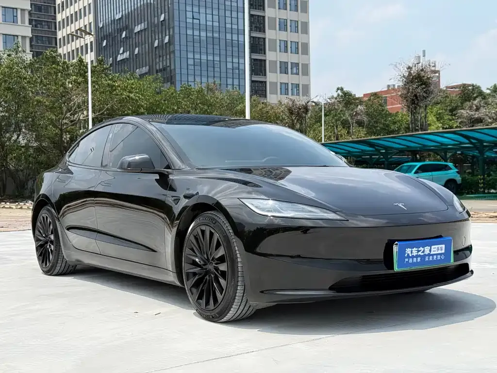 Tesla Model 3 — фото 10