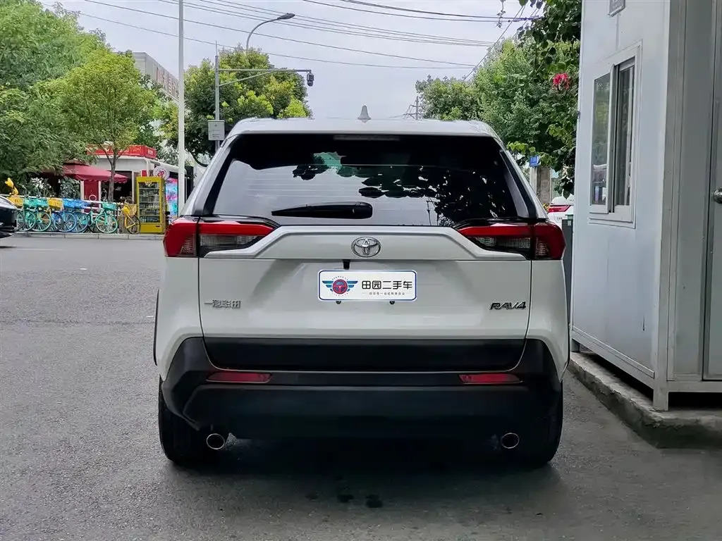 Toyota RAV4 2024 из CN, фото 5