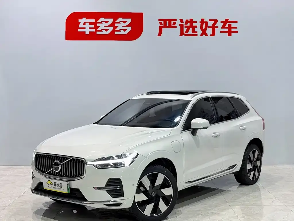 Volvo XC60 PHEV — фото 1