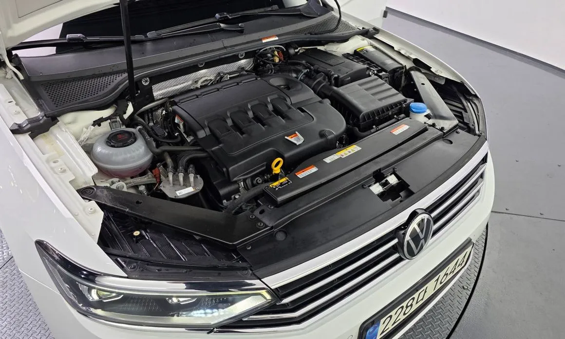 Volkswagen Passat 2021 из KR, фото 9