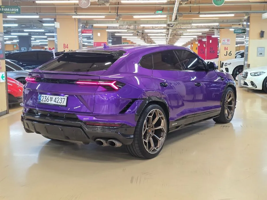 Lamborghini Urus 2023 из KR, фото 3
