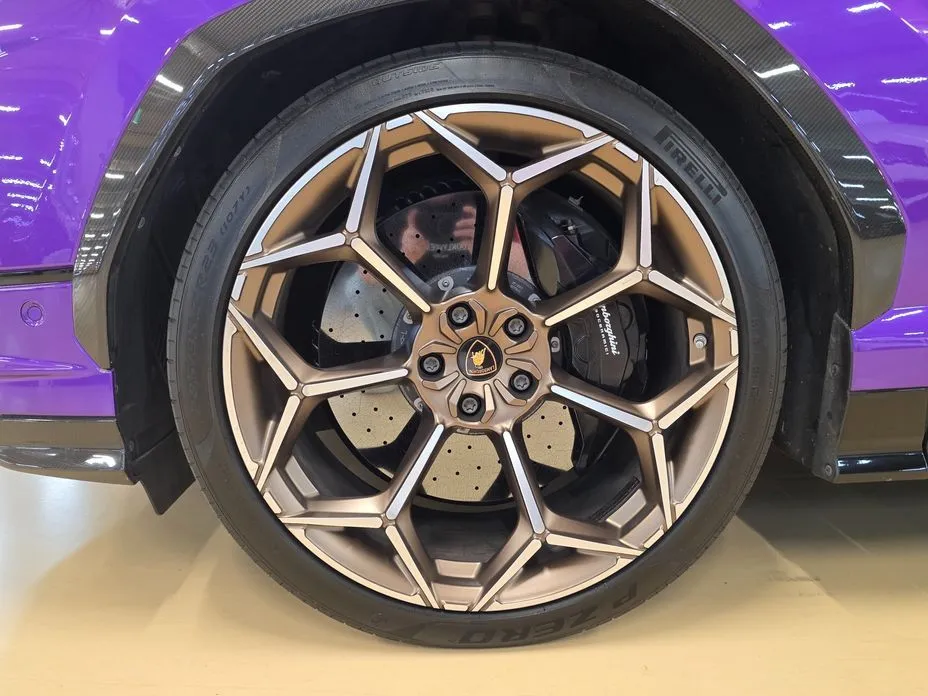 Lamborghini Urus 2023 из KR, фото 4