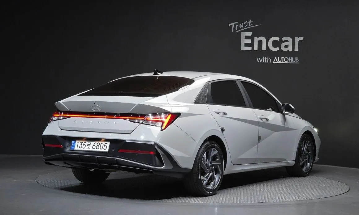 Hyundai AVANTE — фото 3