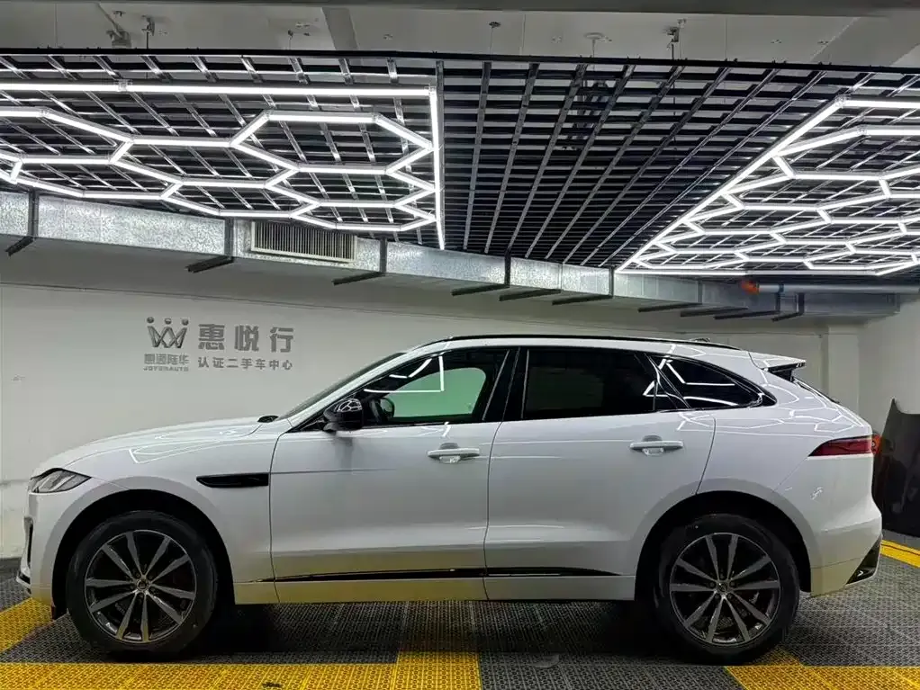 Jaguar F-PACE — фото 2