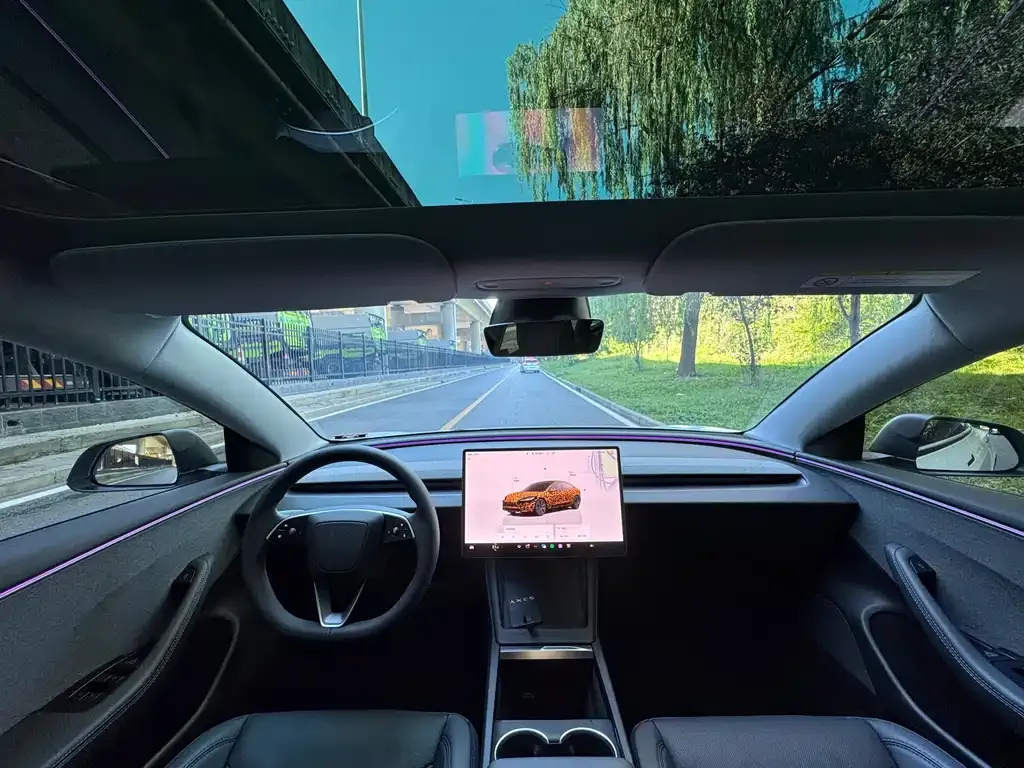 Tesla Model 3 — фото 6