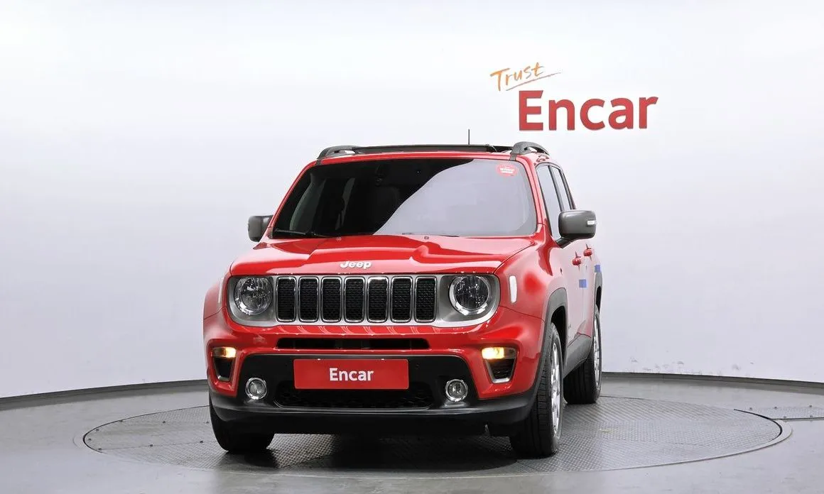 Jeep Renegade — фото 8
