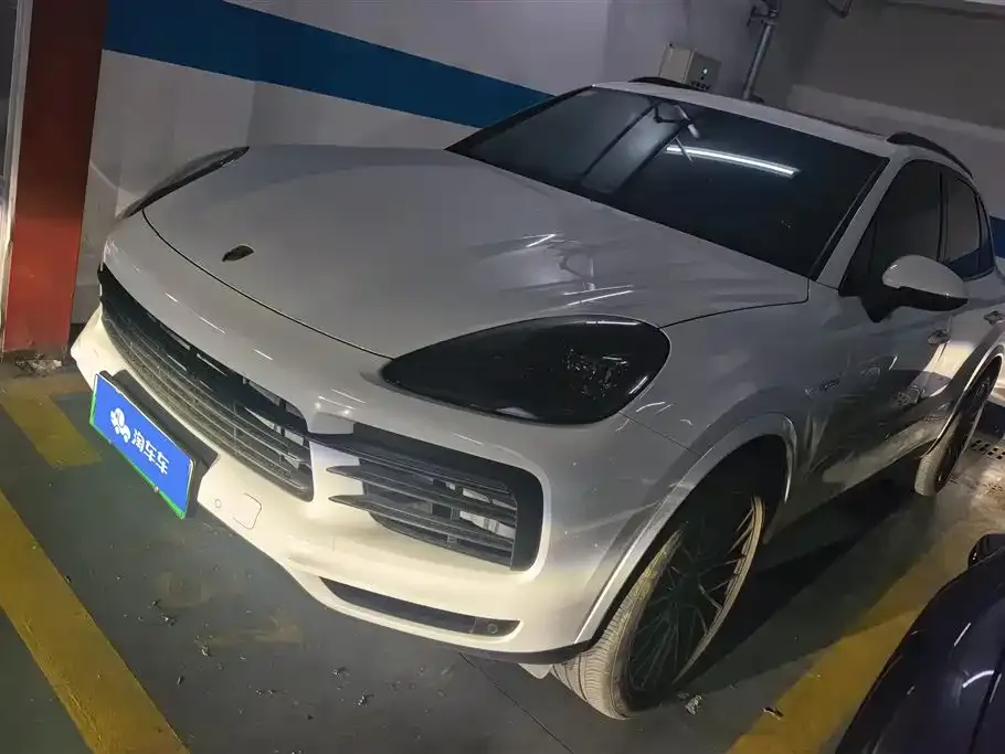 Porsche Cayenne Hybrid — фото 1