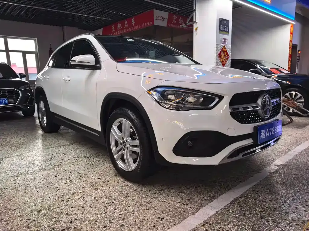 Mercedes-Benz GLA — фото 10