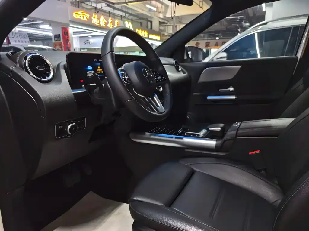Mercedes-Benz GLA — фото 6