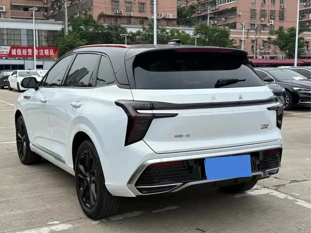 Hongqi HS3 — фото 6