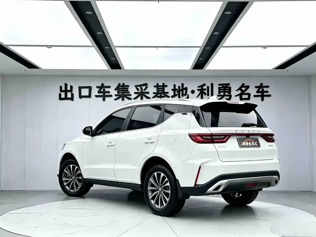Geely Vision X6 — фото 4