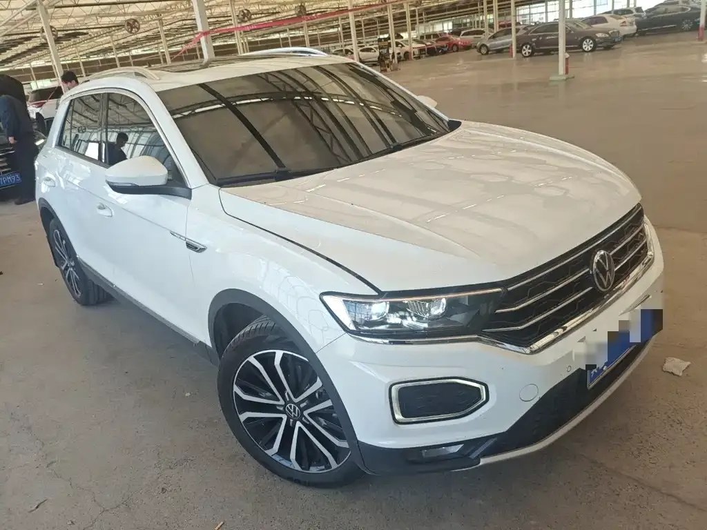 Volkswagen T-Roc — фото 6