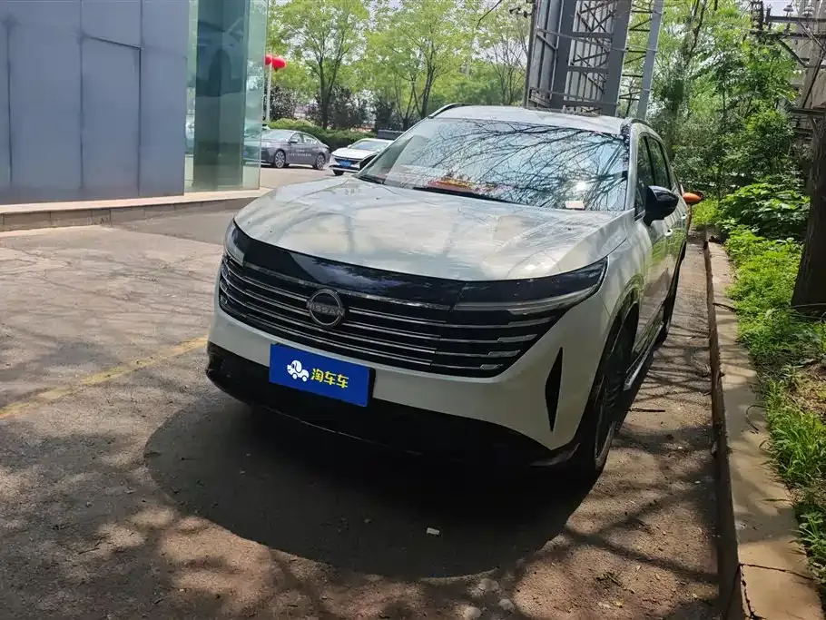 Nissan Teramont