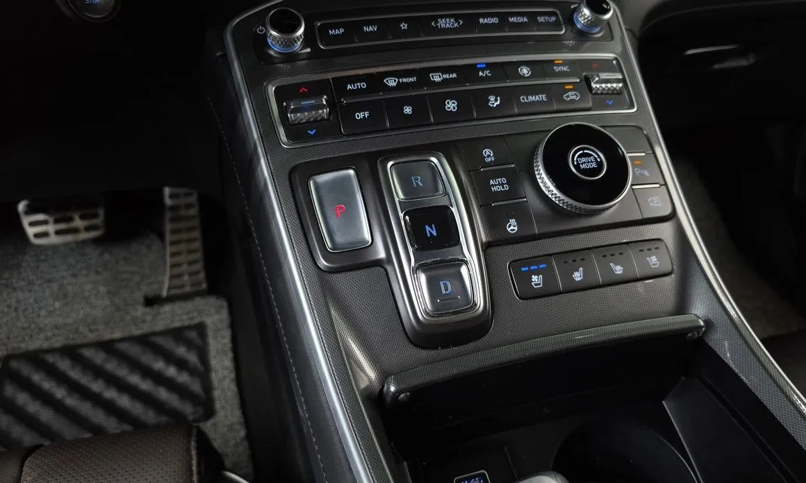 Hyundai Santafe — фото 4