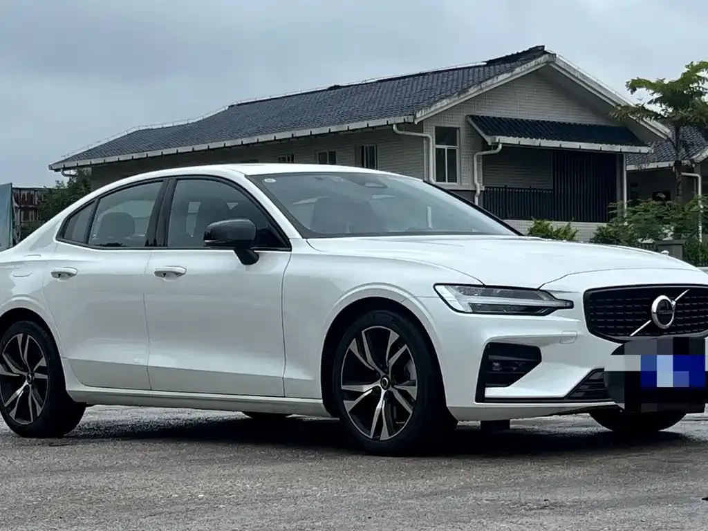 Volvo S60 — фото 3