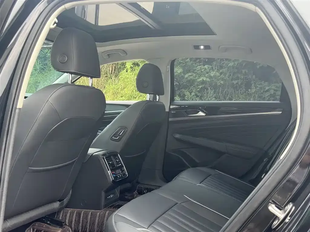 Volkswagen Passat — фото 5