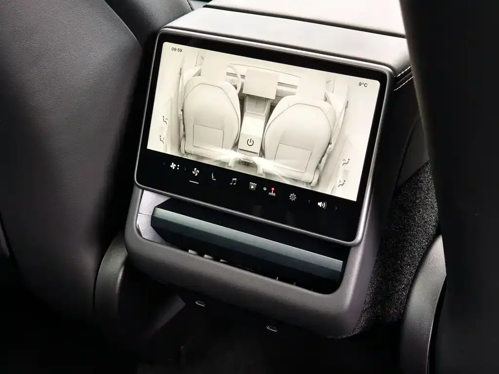 Tesla Model Y 2026 из CN, фото 4
