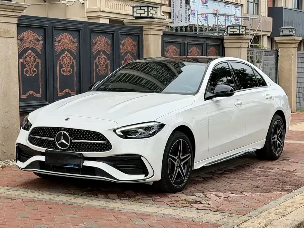 Mercedes-Benz C-Class — фото 1