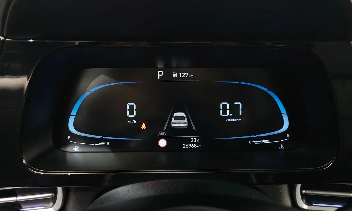 Hyundai AVANTE — фото 2