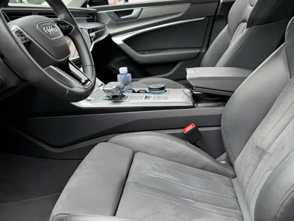 Audi A6 (Import) 2023 из CN, фото 5