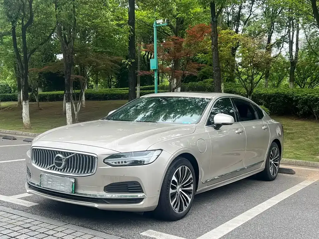 Volvo S90 PHEV