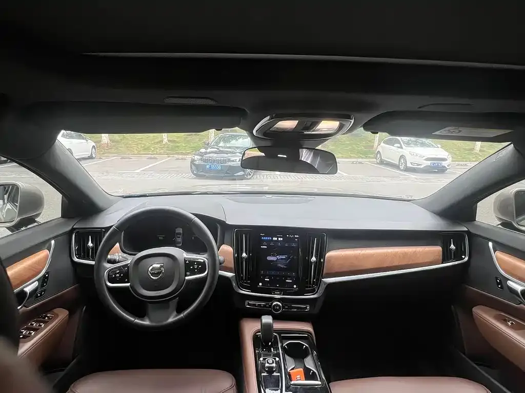 Volvo S90 PHEV 2025 из CN, фото 7