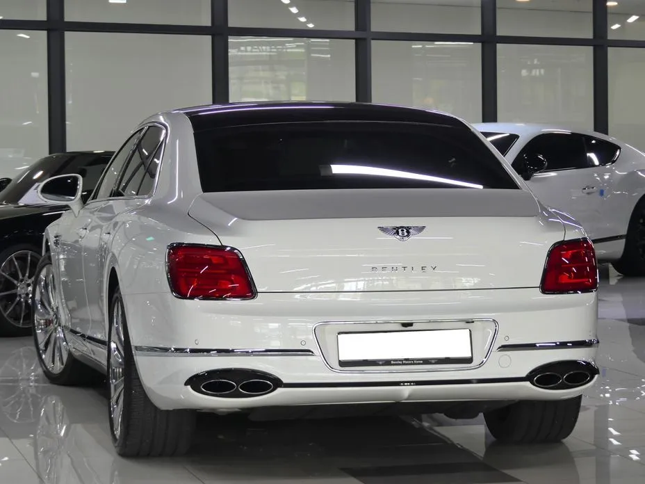 Bentley Flying Spur 2021 из KR, фото 5